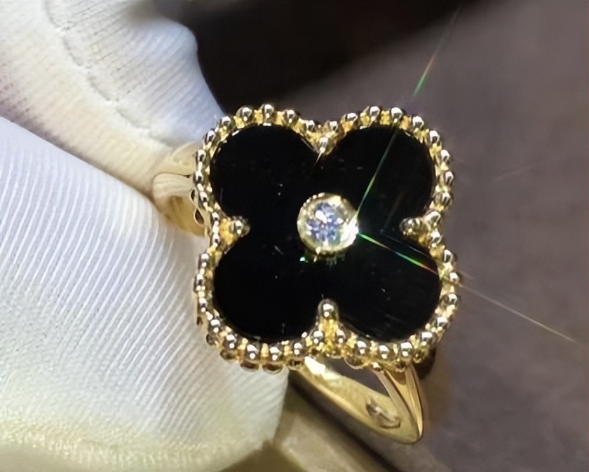 梵克雅宝四叶草戒指价格,梵克雅宝四叶草戒指黑