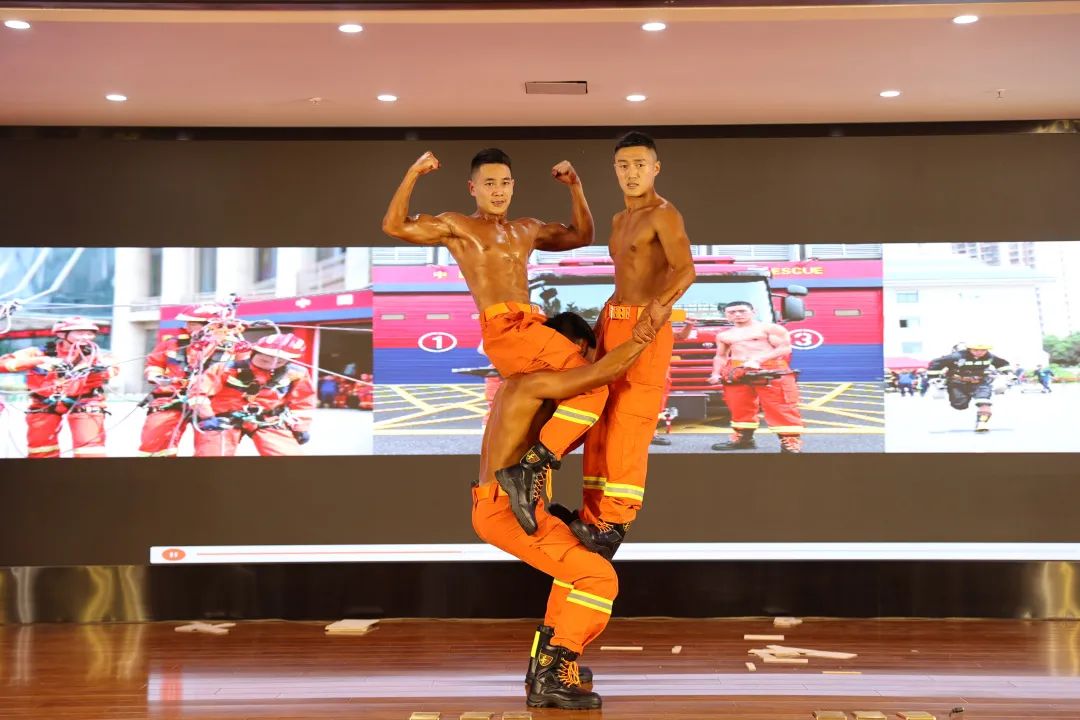 蓝巨人健身,消防健美大赛蓝焰英豪杯