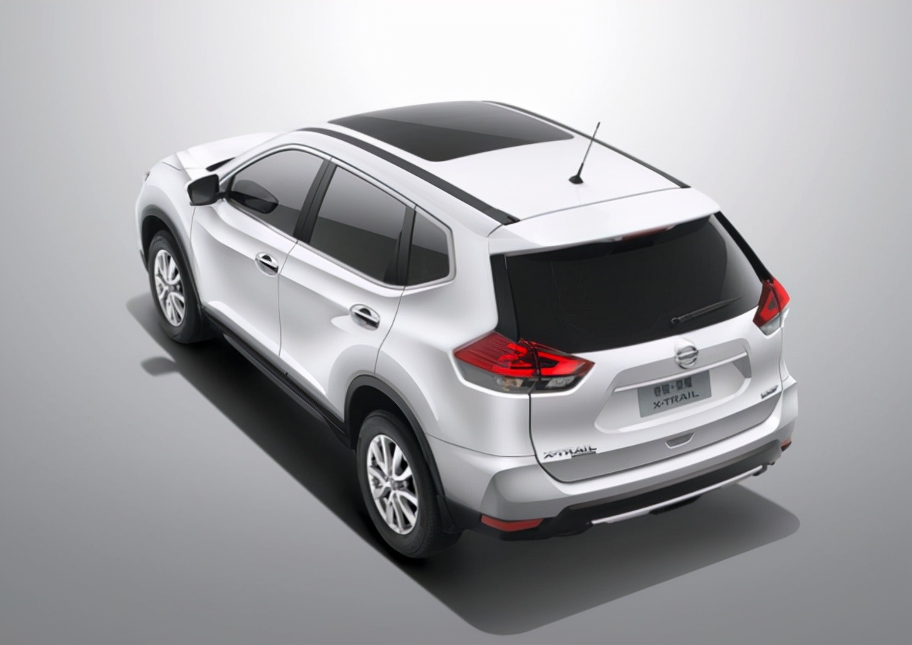 2017年丐版日产途乐,奇骏途乐对比图