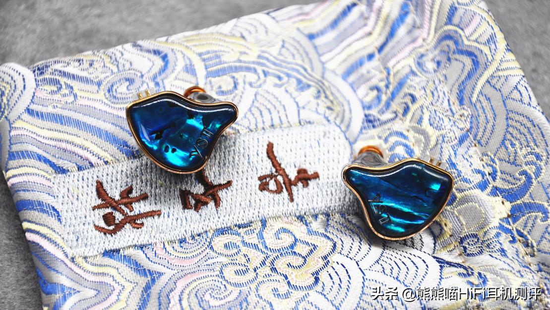 听着不刺耳的HiFi耳机,听不腻的低音音响