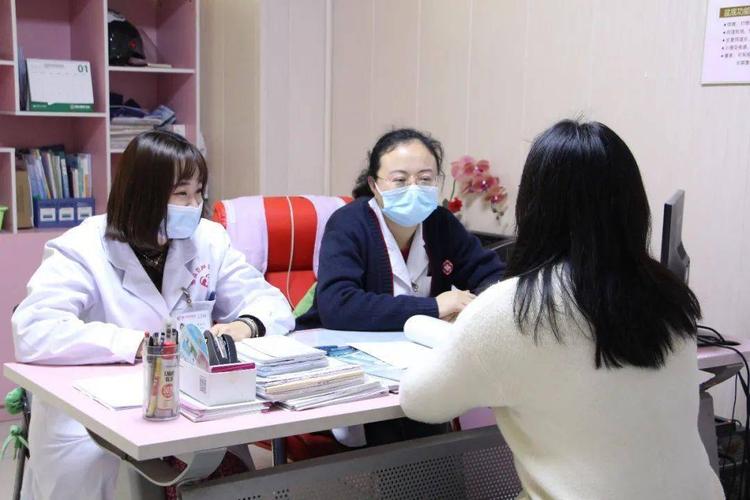 女性阴道有白色泡沫排出，究竟是怎么回事？要正确认识！