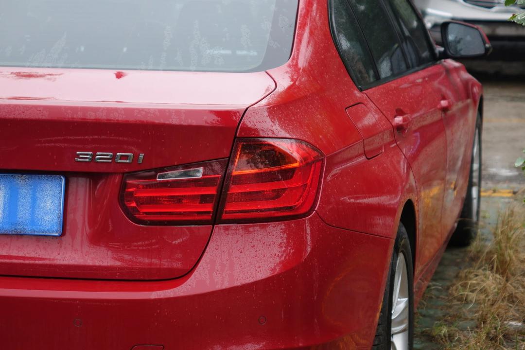 06年宝马320i二手的值得入手吗,二手宝马320i保养需要多少钱