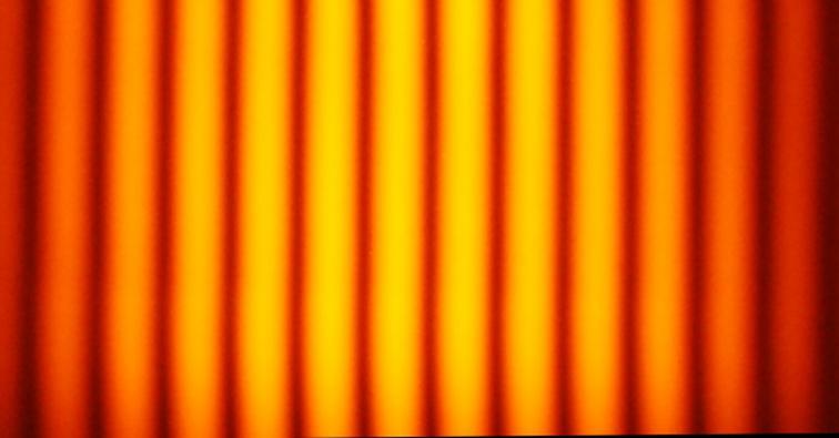 为什么不能透过门缝偷看,为什么不能透过窗户看见里面