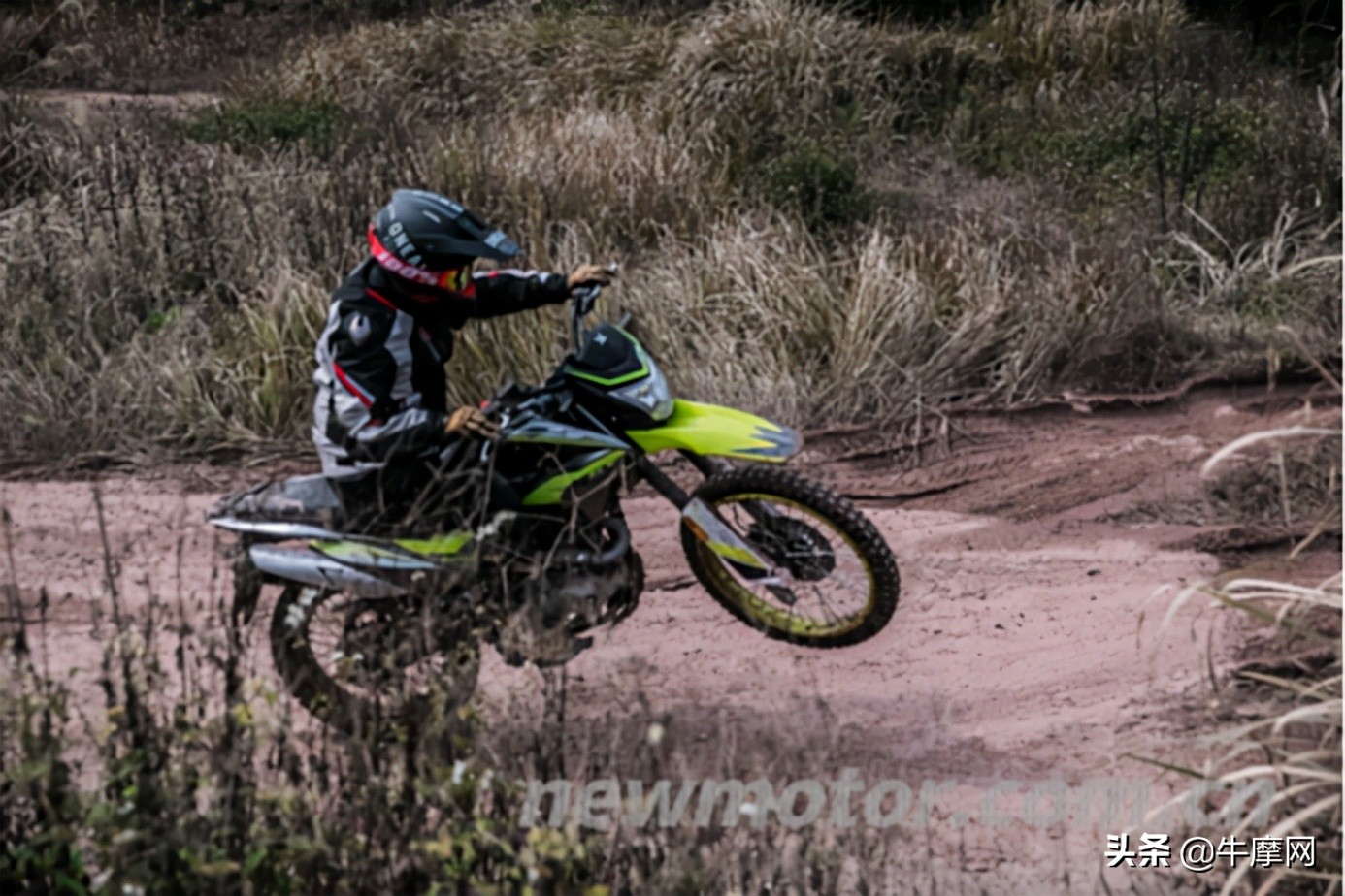 宗申1000型四缸三轮车试驾视频,宗申试驾