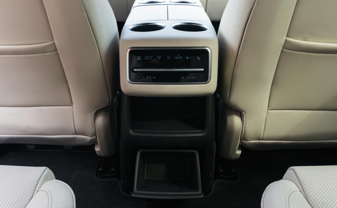 8,000字详解理想L8：这不就是小L9？