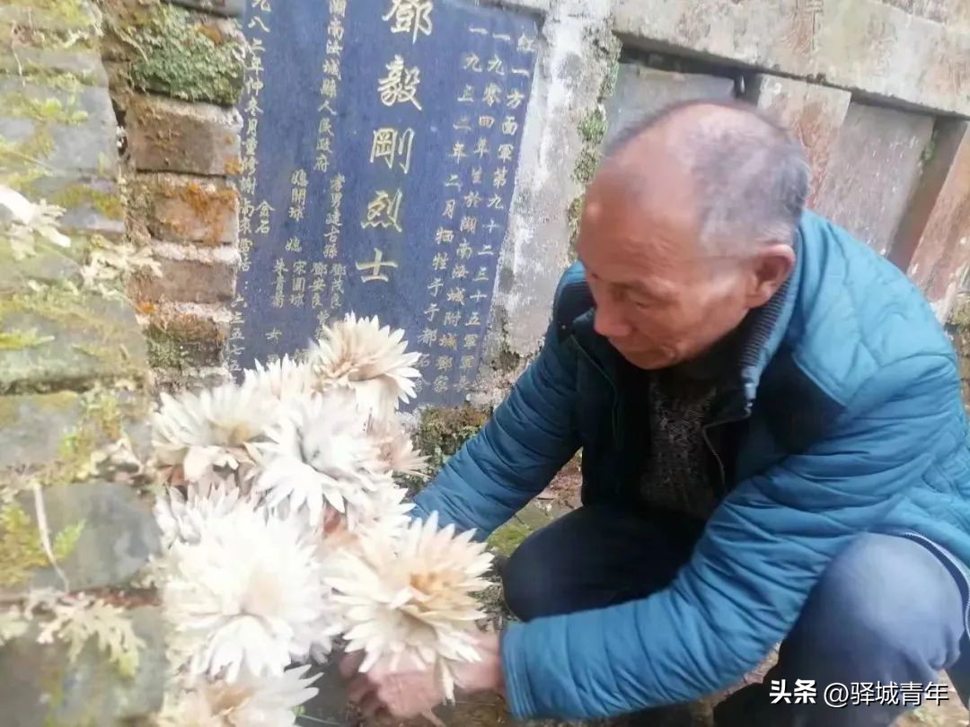 985位英烈长眠在这所学校!“要当作祖坟一样来看护”,一代又一代人这样做……