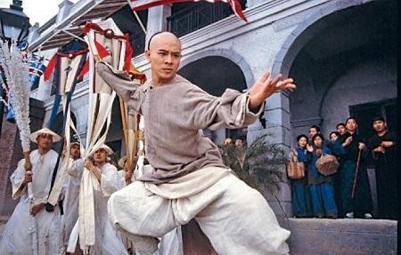 长津湖之水门桥被美军飞机扫射,徐克拍长津湖水门桥