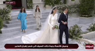 凯特王妃高级造型,凯特王妃穿蓝色格子英伦风