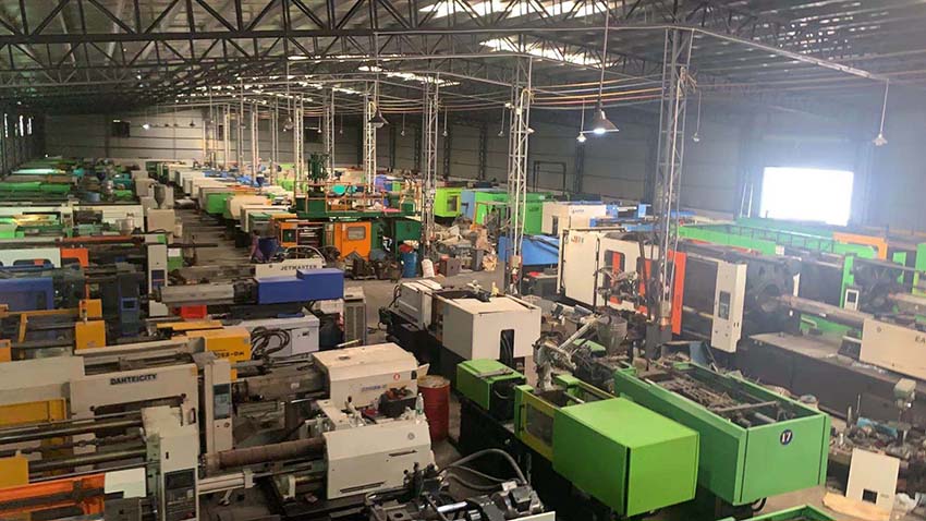 弘天注塑机,深圳精密注塑机厂家