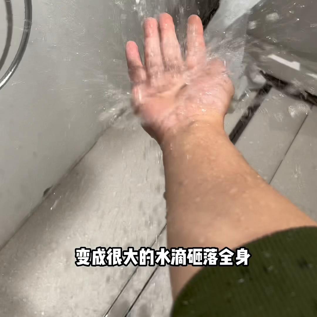 新款花洒带喷枪的,智能一体屏淋浴花洒