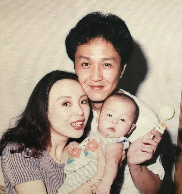 吴刚和妻子感情有多好,吴刚和老婆恩爱