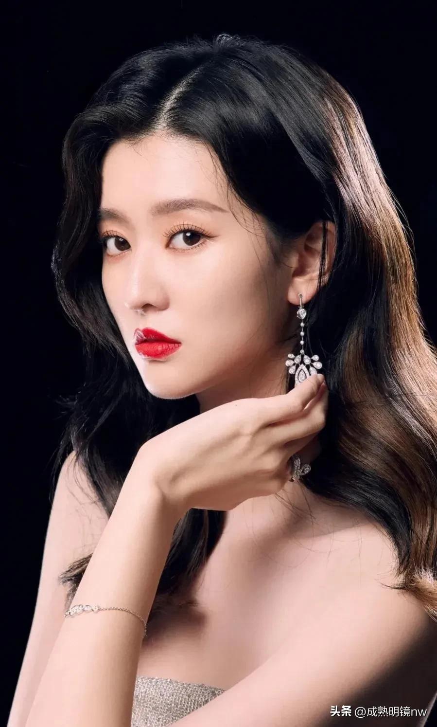 乔欣清新的写真照壁纸,乔欣古装写真照是什么