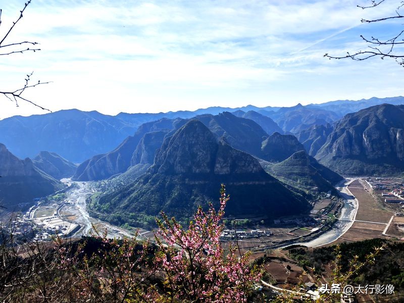 山西太行山大峡谷风景区拍照打卡,南岭太行山