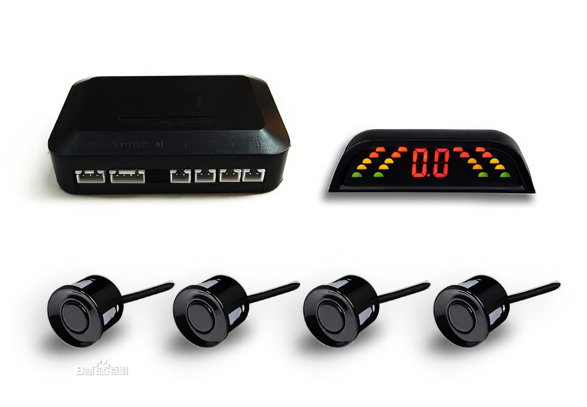 汽车倒车雷达是超声波还是电磁波,汽车倒车雷达有什么盲区