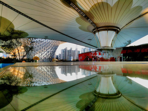 涓婃捣涓栧崥鍥煶涔愬柗娉夌,涓婃捣涓栧崥鍥腑鍥介