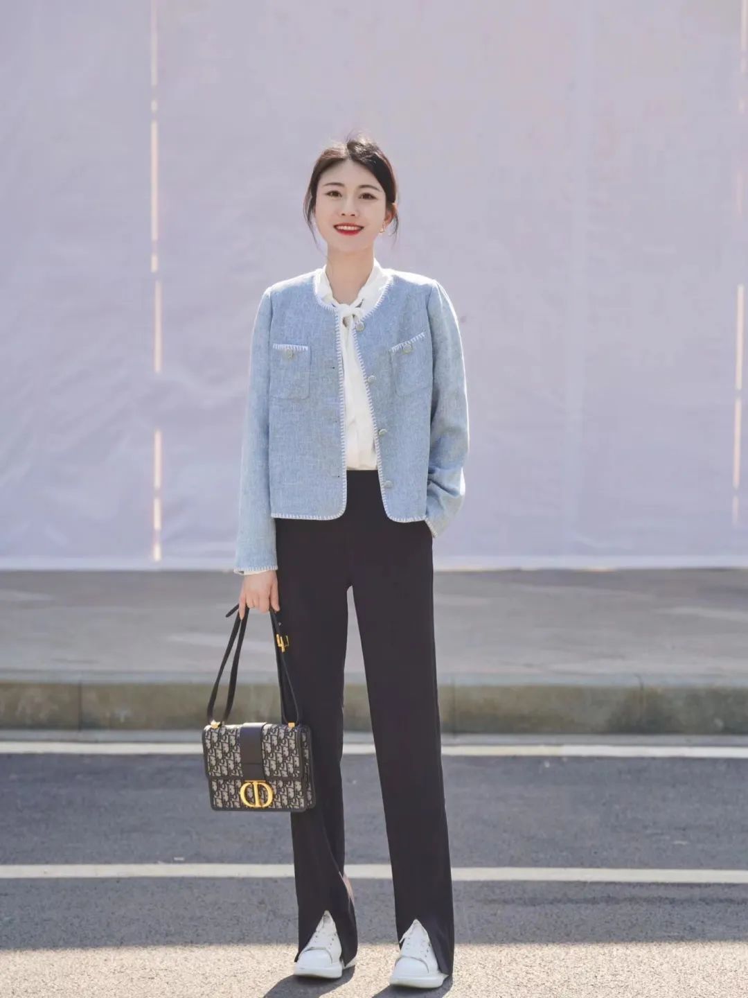 黑裤子极简穿搭高级又有范儿,黑裤子的搭配秋天