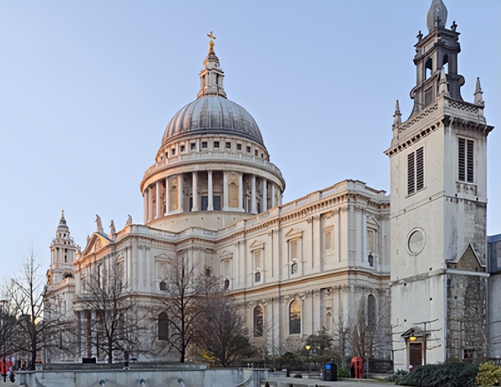 圣保罗真实历史,圣保罗大教堂历史背景100到200字
