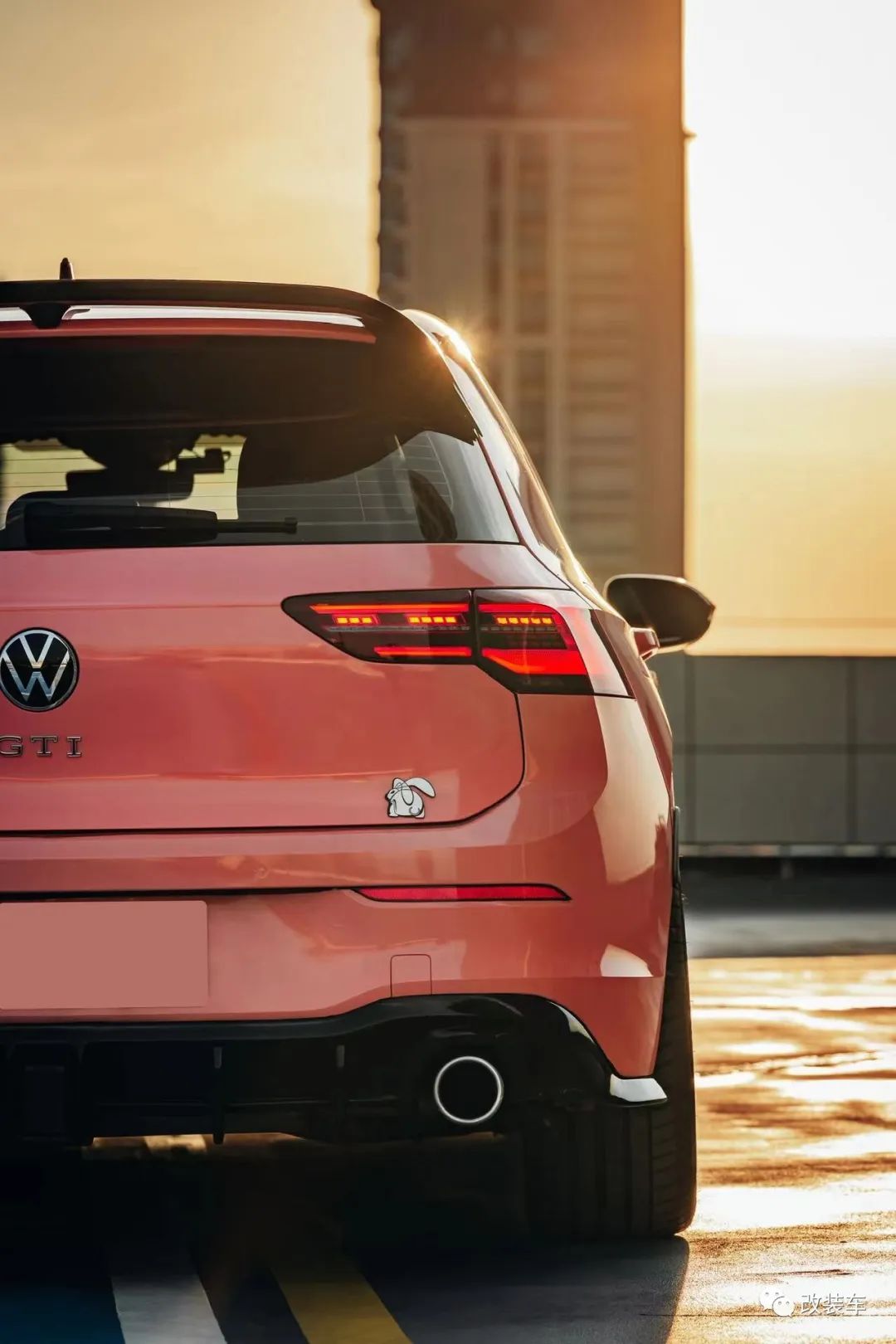 高尔夫gti8代走街,大众高尔夫第七代gti爆改