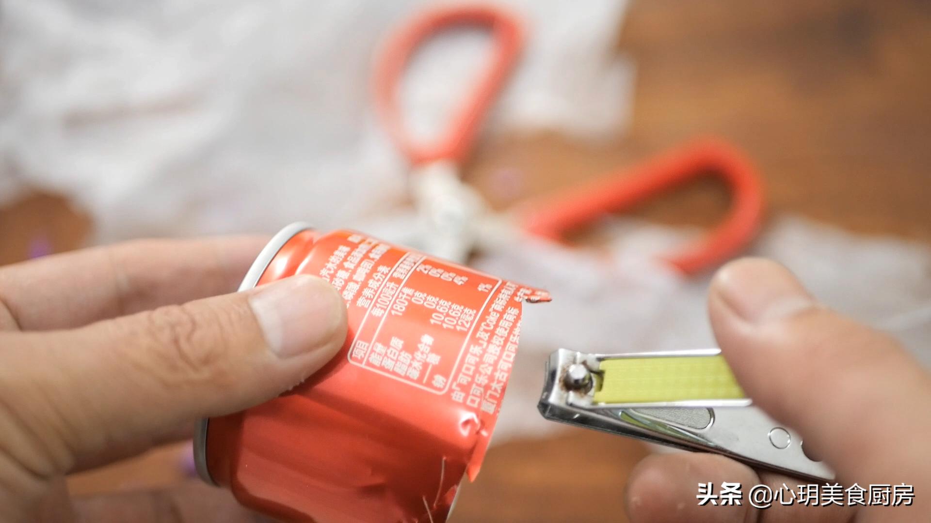 不管剪刀多钝简单一招立马变锋利,剪刀不锋利可以试试这种方法