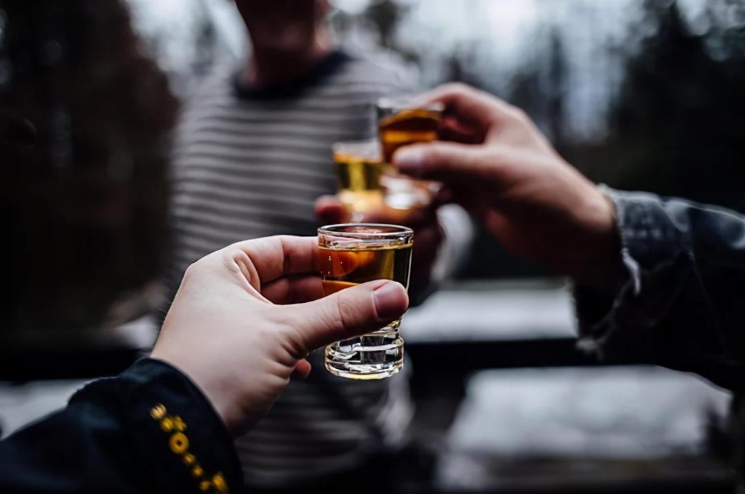 别买这些酒全是假的,千万别买这3类酒假货最多