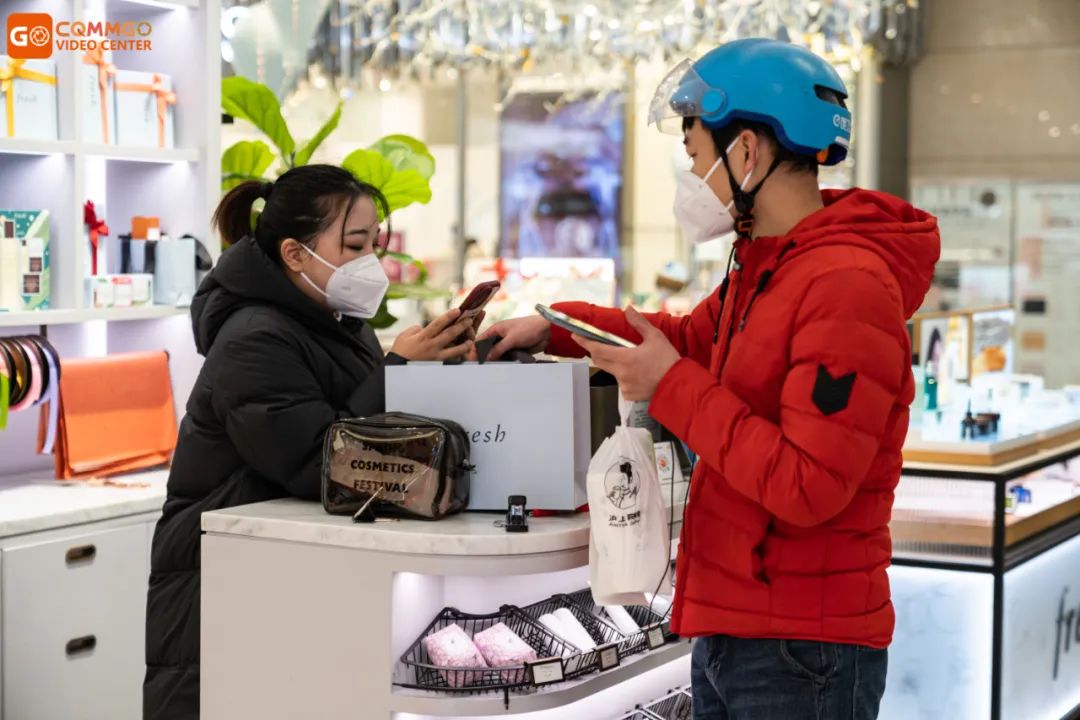 一口气逛了4大商圈，我们久违了的重庆回来了