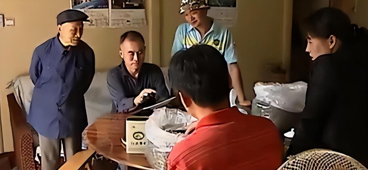 母猪生豹纹猪仔,母猪生下豹纹怪猪