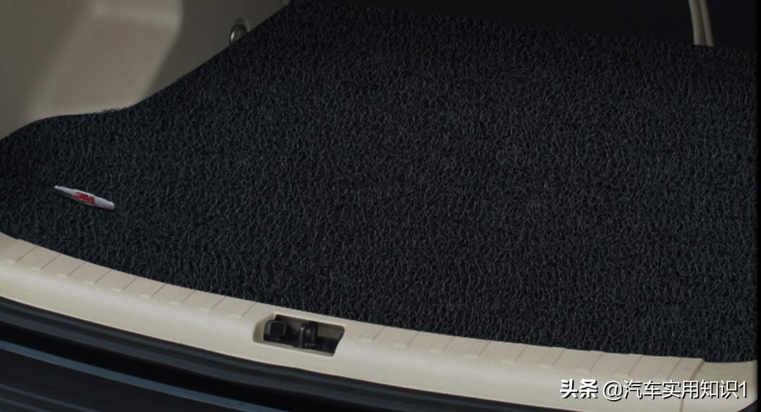 汽车后备箱垫要不要买带兜的,小车后备箱垫有必要买吗