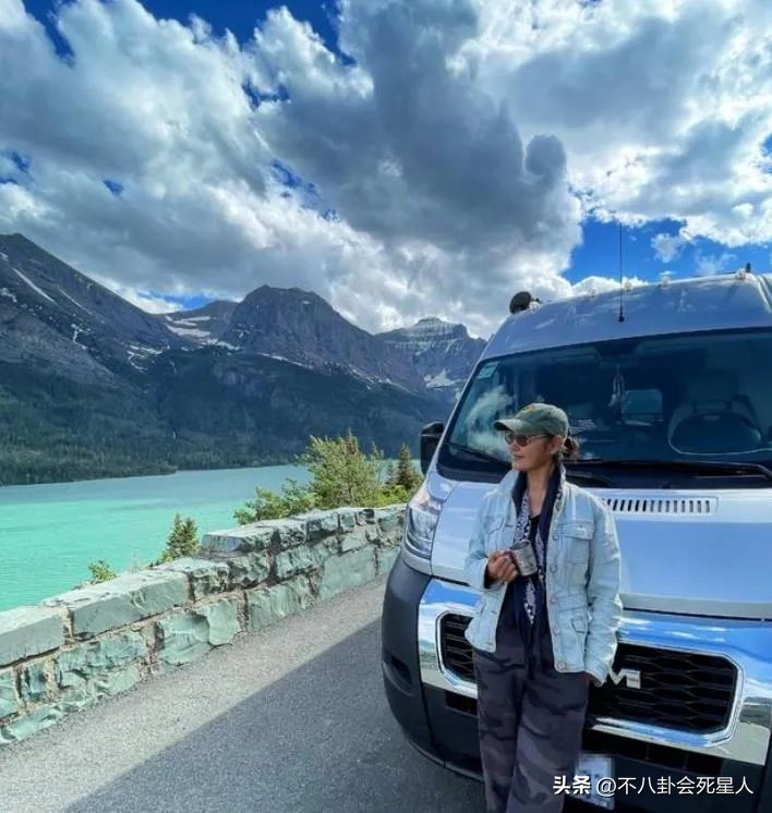 8位老牌明星晚年回归普通人生活,5位移居国外明星现状