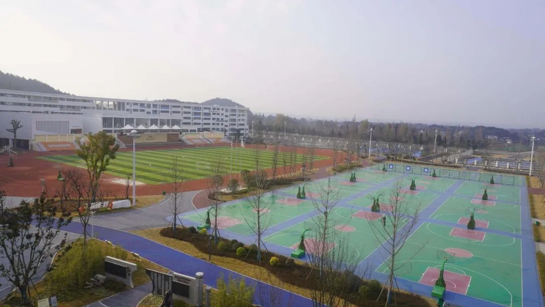 缁甸槼涓滆景楂樼骇涓鎺㈡牎,缁甸槼涓滆景楂樼骇涓鎺㈣