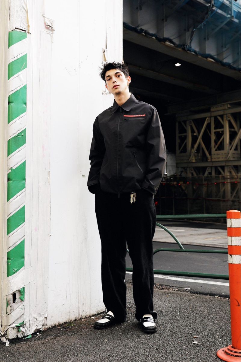 简约经典的黑白色怎么穿,春夏百搭外套黑白色