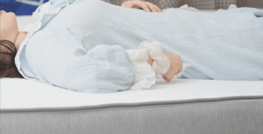 上班族适合睡硬床垫还是软床垫,睡眠不好怎么选择床垫