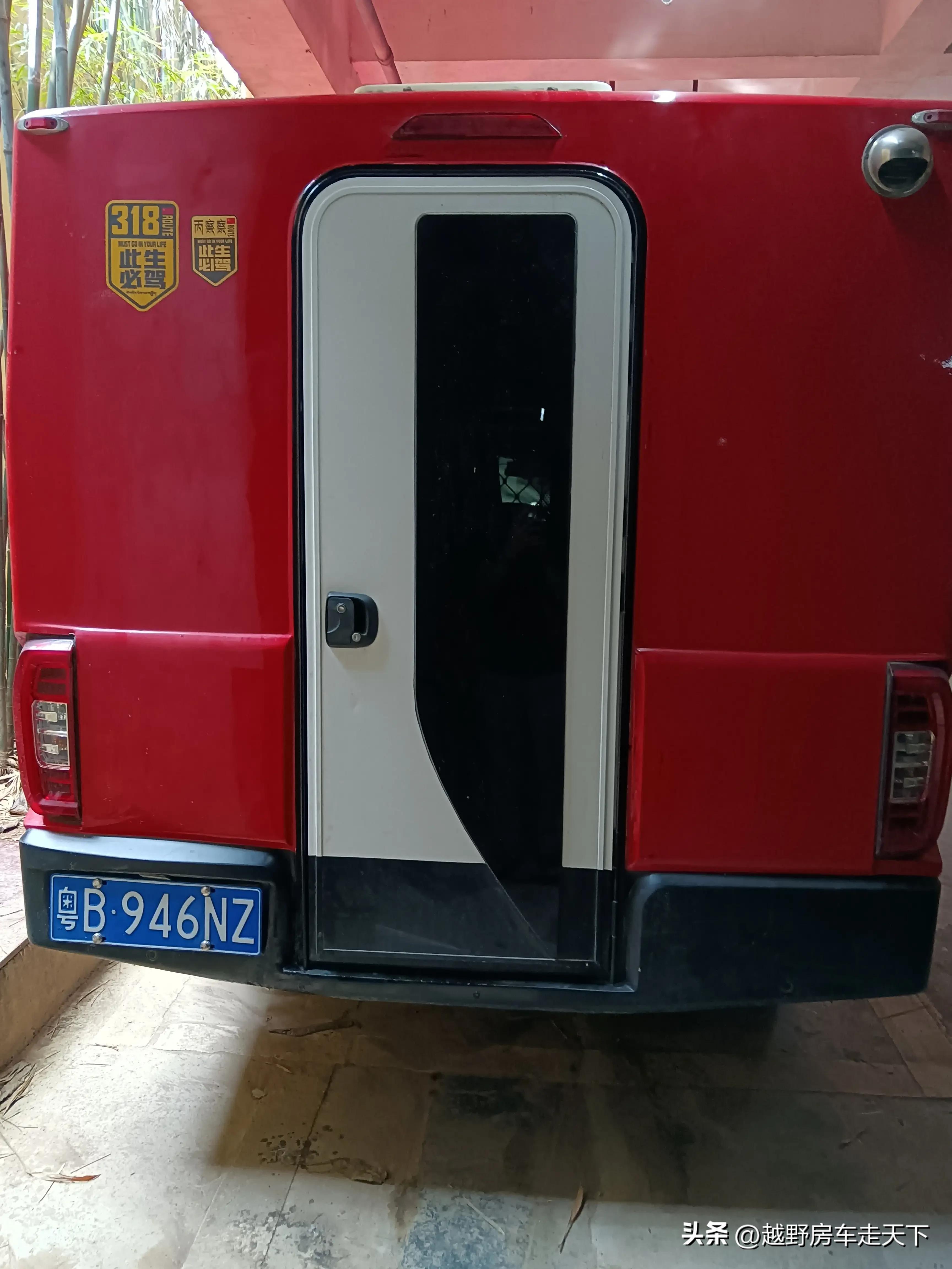 大流沙砸坏车子,铁皮车壳撞裂开怎么修复