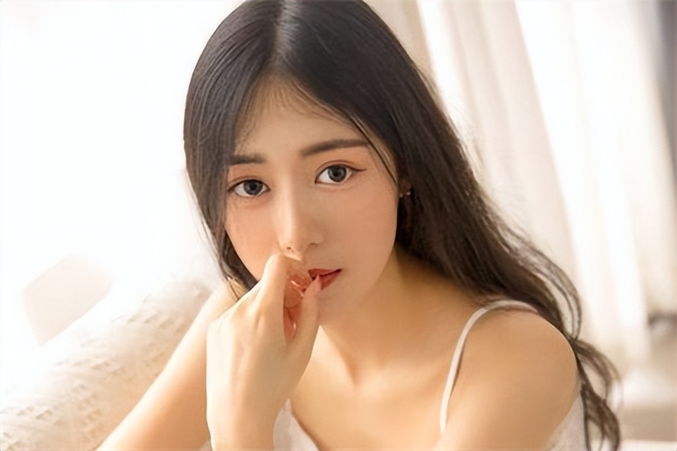 男生想和女生更亲近一点,男生对女生做到以下几点说明很爱