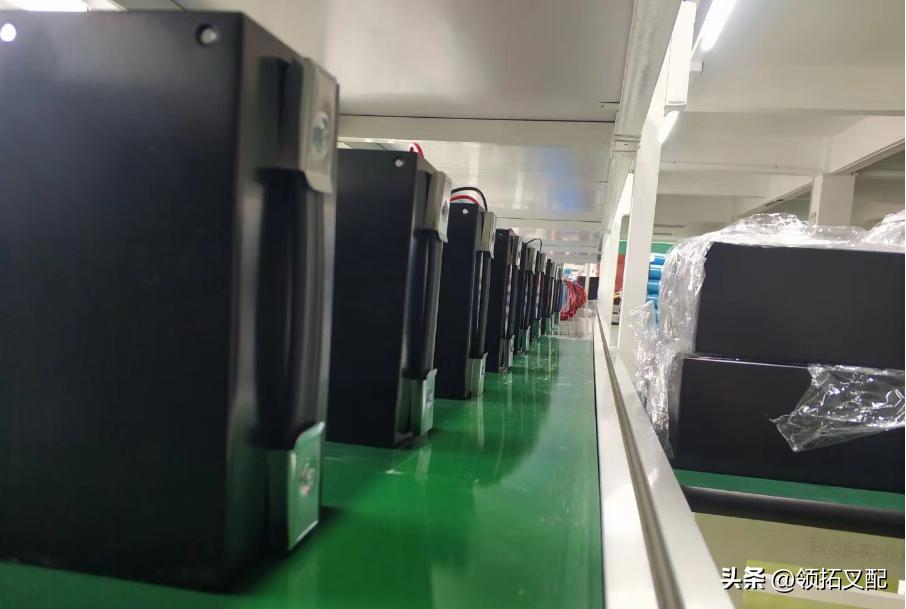 叉车知识大全视频,电动叉车蓄电池更换方法视频讲解