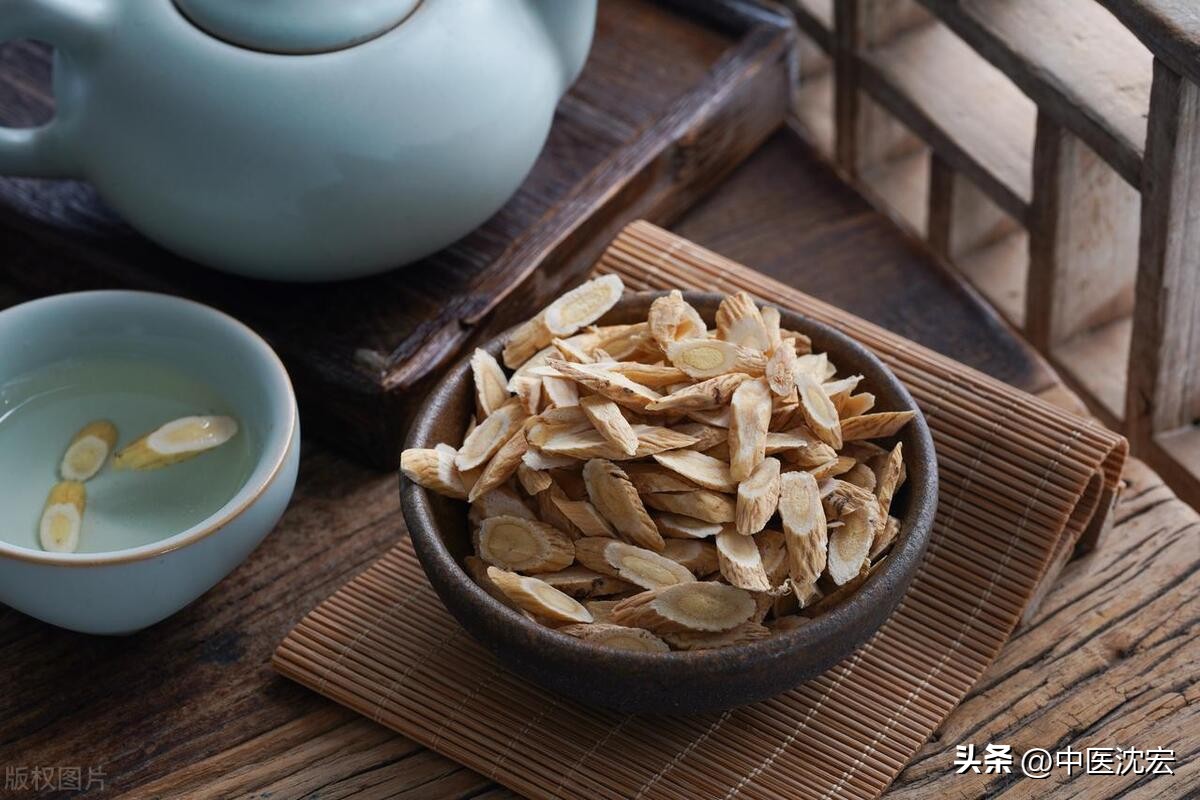 头爱出汗湿热怎么调理,头上出汗到底是湿热还是阳气虚