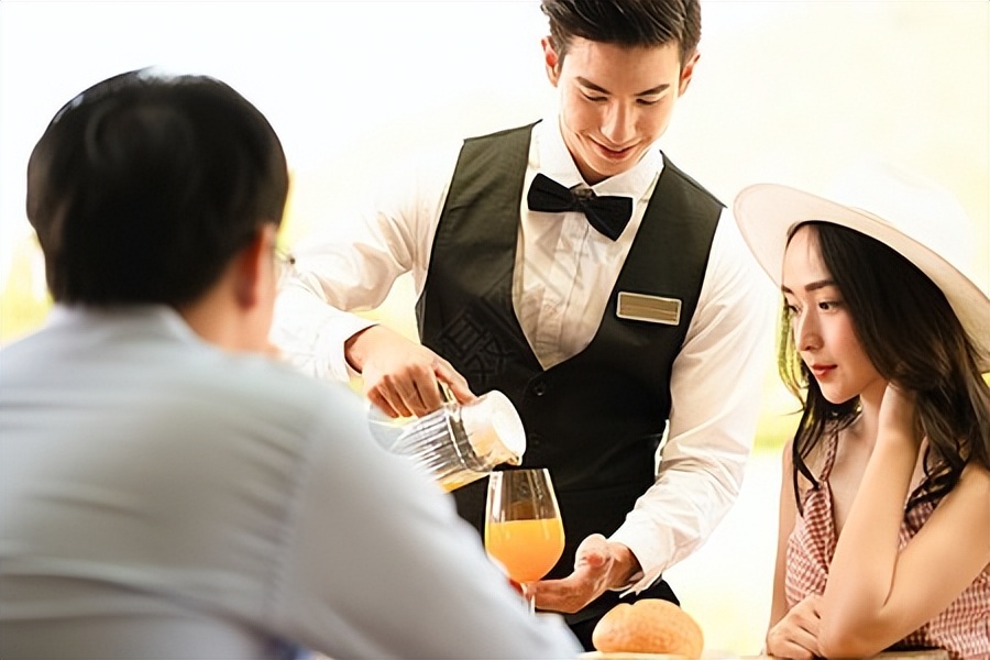 在加拿大打工费用是多少,在加拿大打工一天有多少加币