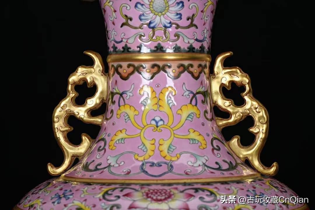 清朝珐琅彩双耳描金花瓶,清代乾隆御制珐琅彩古月轩花瓶