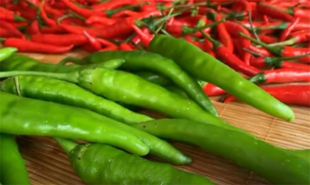 正宗辣椒酱配方大全,辣椒酱不加添加剂能正常存放多久