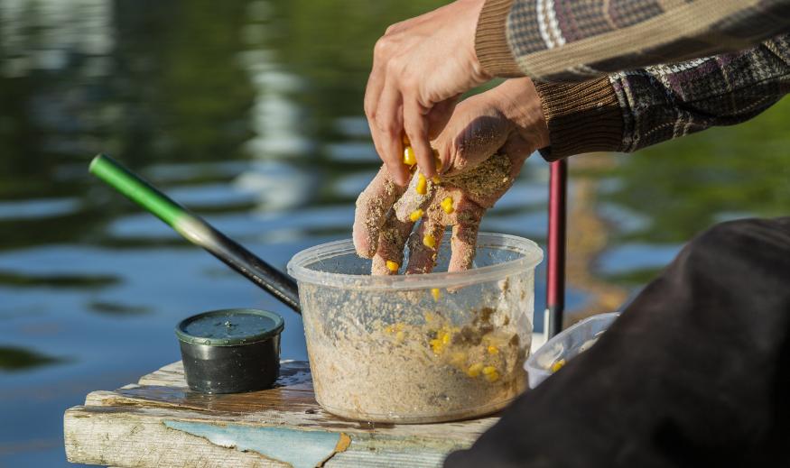 怎么让饵料不反水,饵料反水变粘