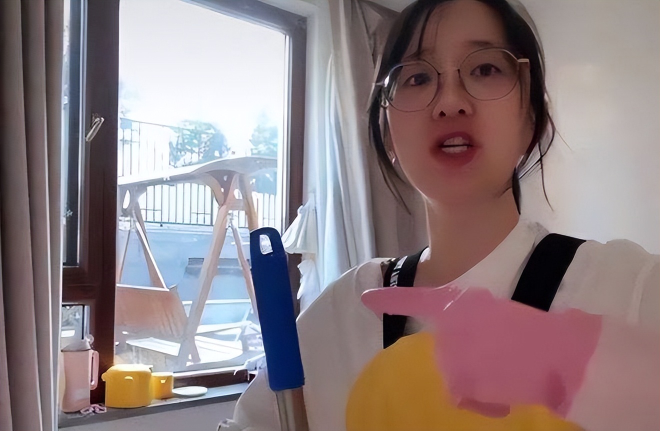 90后住家保姆却被亲妈拉黑,90后住家保姆被亲妈拉黑