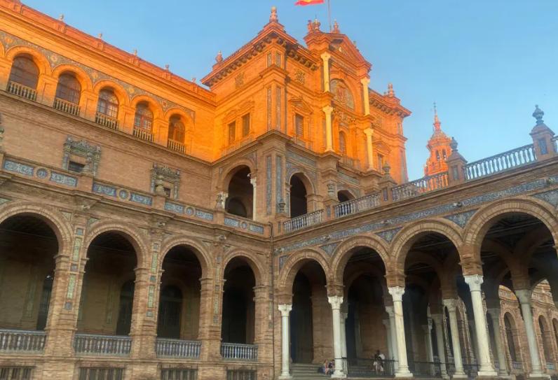 西班牙风格建筑,西班牙建筑属于什么风格