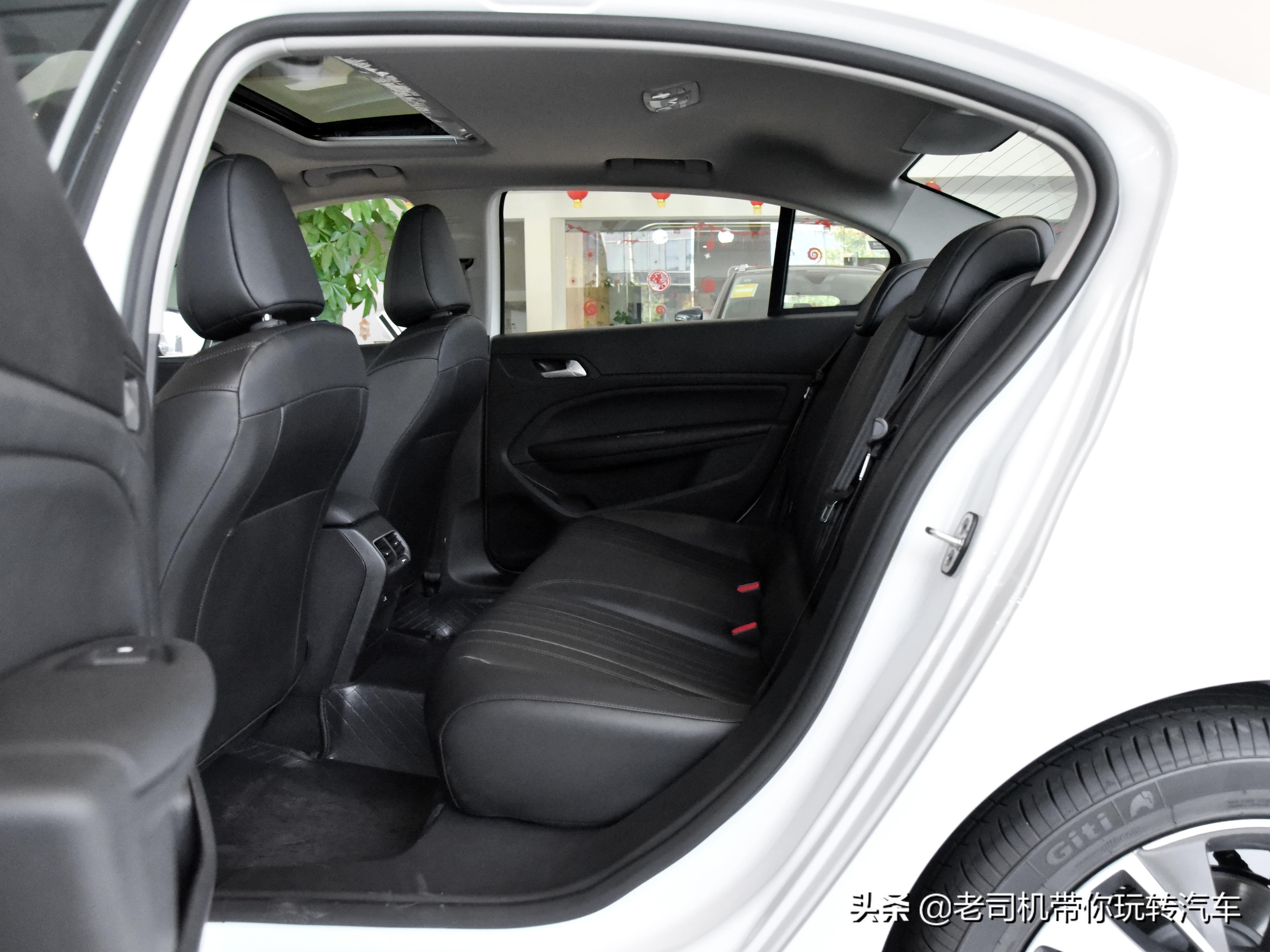 标致新408是a级车的标杆吗,标致4081.6t跑了11万公里值得买吗