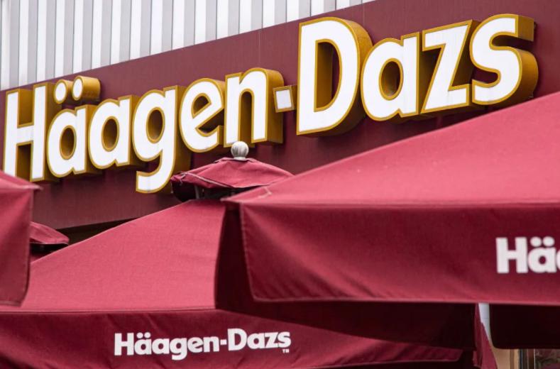 暴跌6亿！火了22年的网红店鼻祖，忽悠不动中国女人