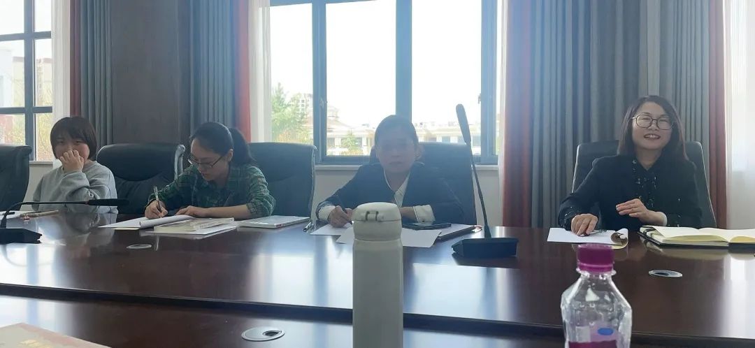 爱无巨细·情满校园