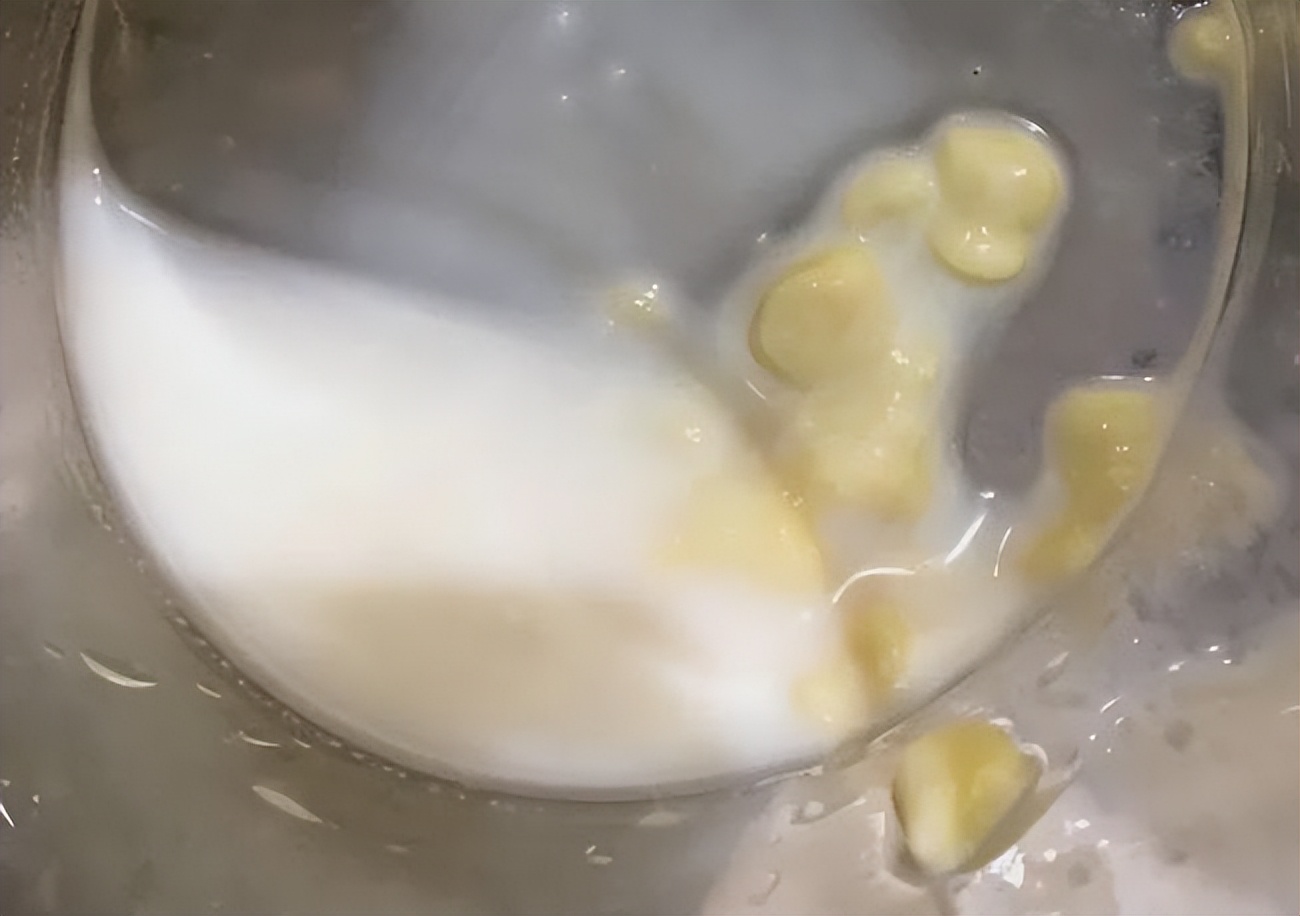 冲奶粉的误区新手爸妈中招了没,泡奶粉的正确方法是什么