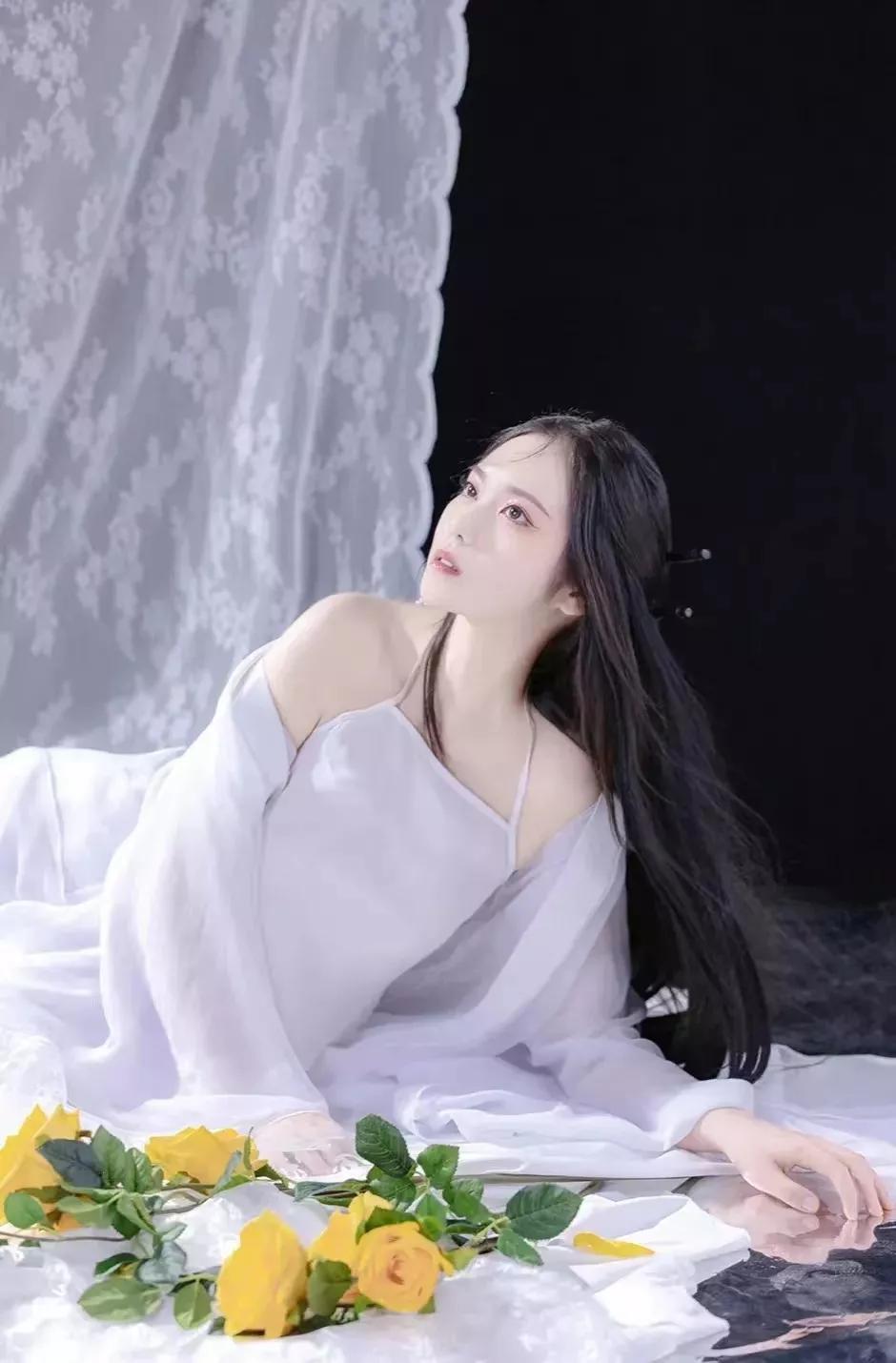 轩窗夜幽思恋梦，醉望西楼泪痴情（原创/古风）