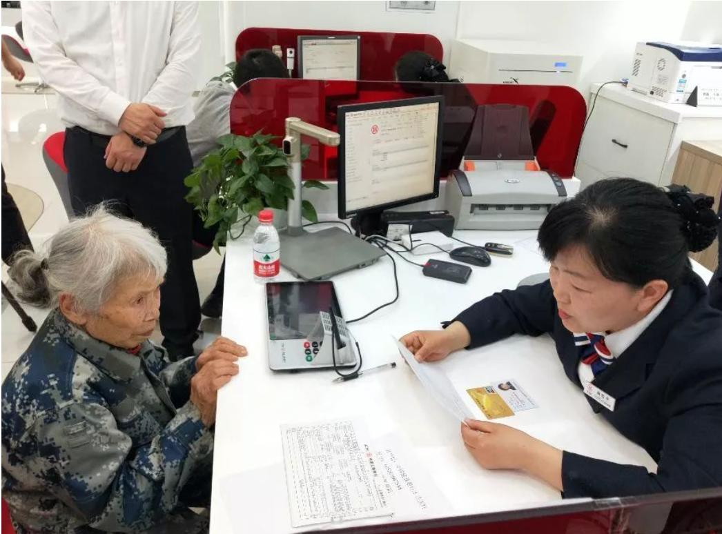 中国第一批女伞兵马旭,中国第一批女空降兵马旭有孩子吗