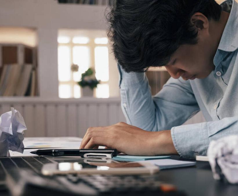 胸口中间刺痛几秒然后消失,胸口有时像针刺痛几秒