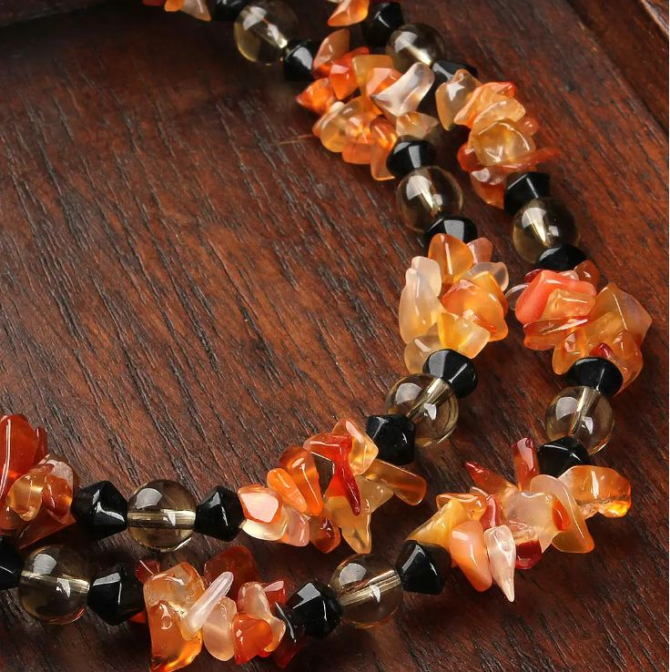 内蒙古五彩石现状,内蒙古湖泊干涸现五彩石