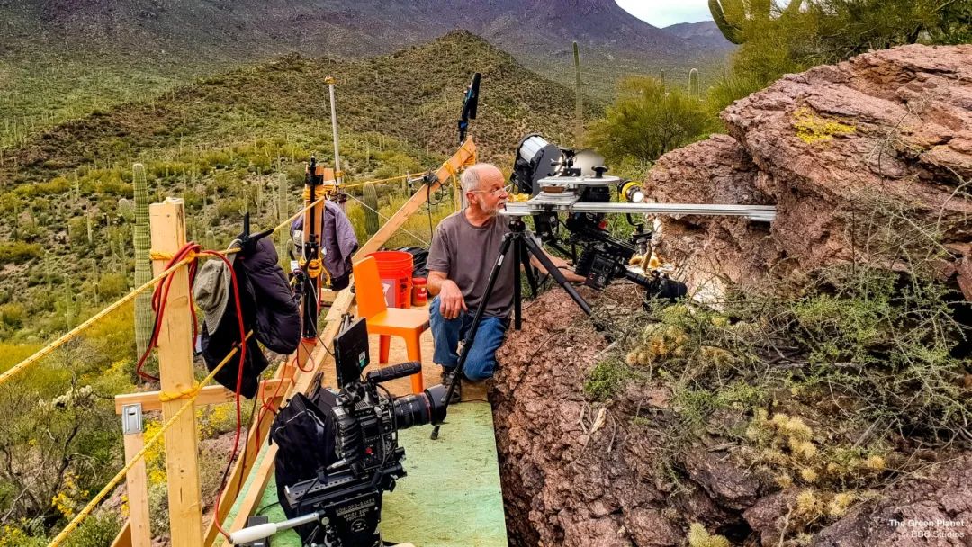 96岁还在奔波工作，这老爷子做出了今年9.8分神片